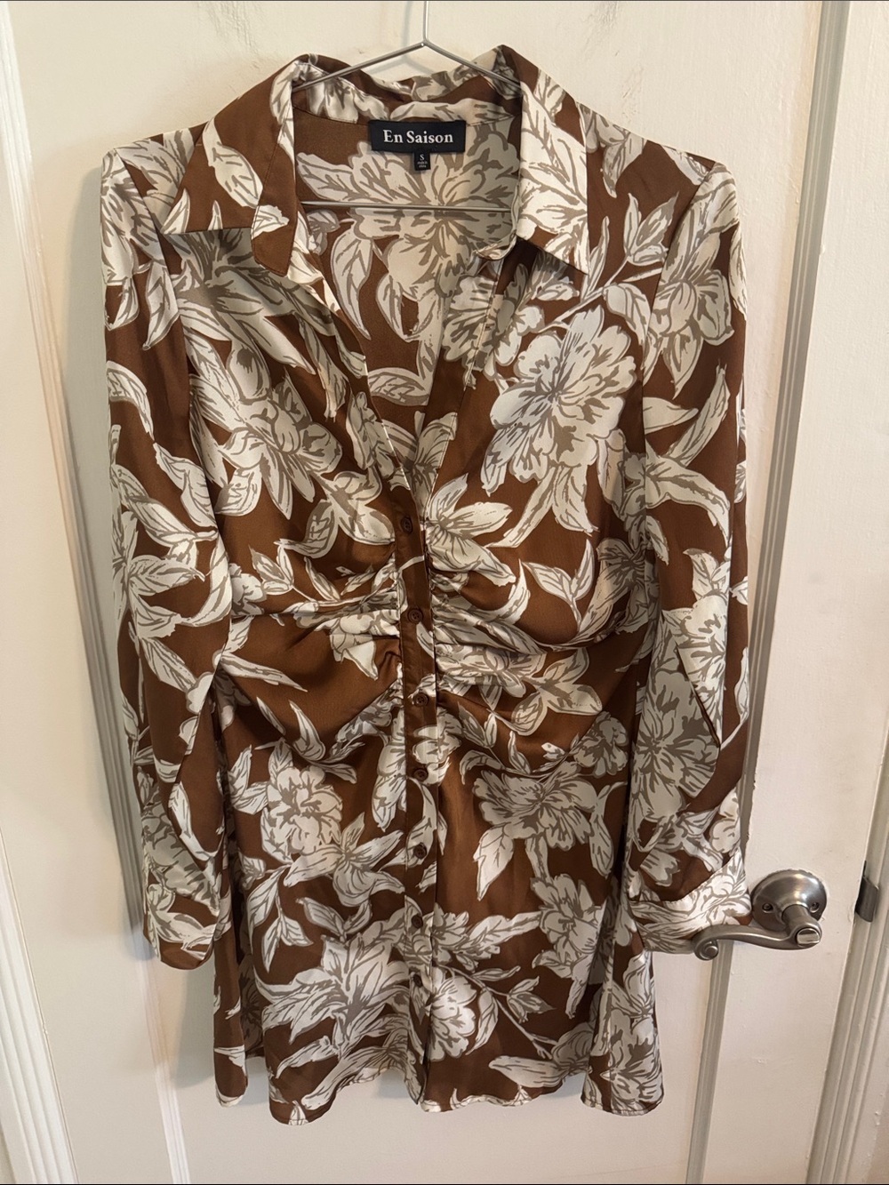 En Saison Floral Print Long Sleeved Button Fown Dress Sz Small